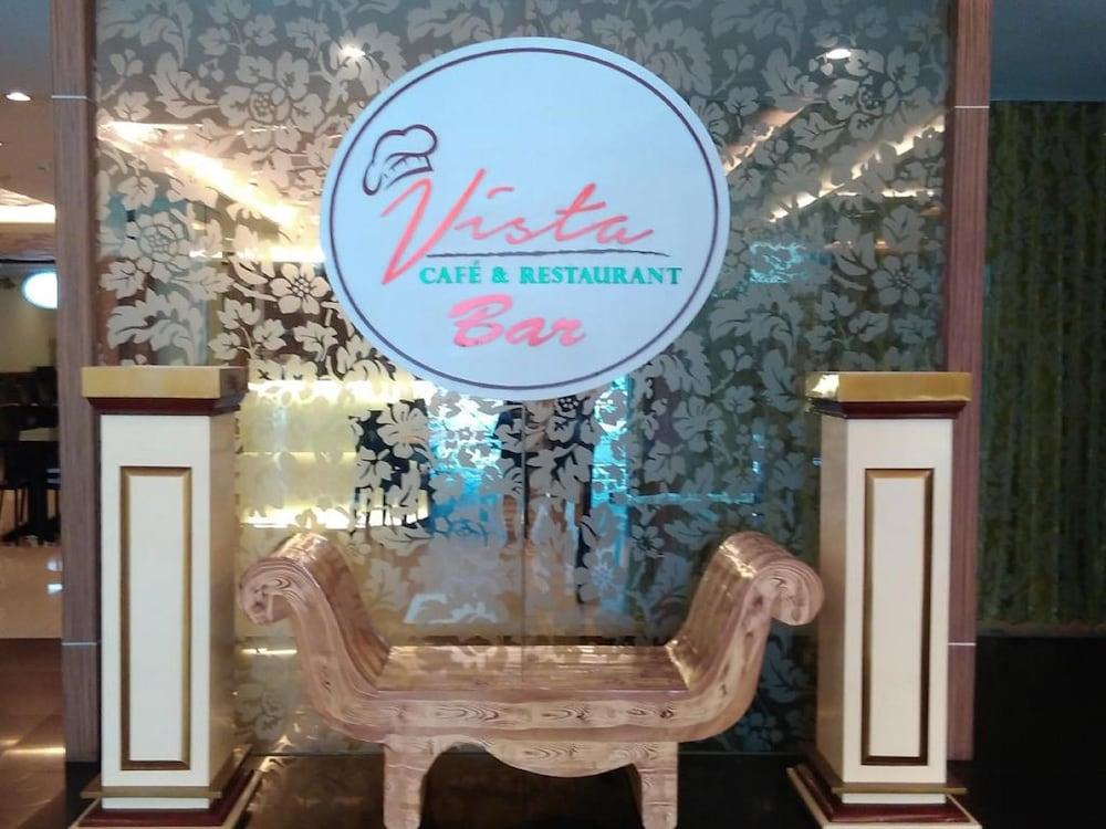Vista Hotel Cubao Quezon City Kültér fotó