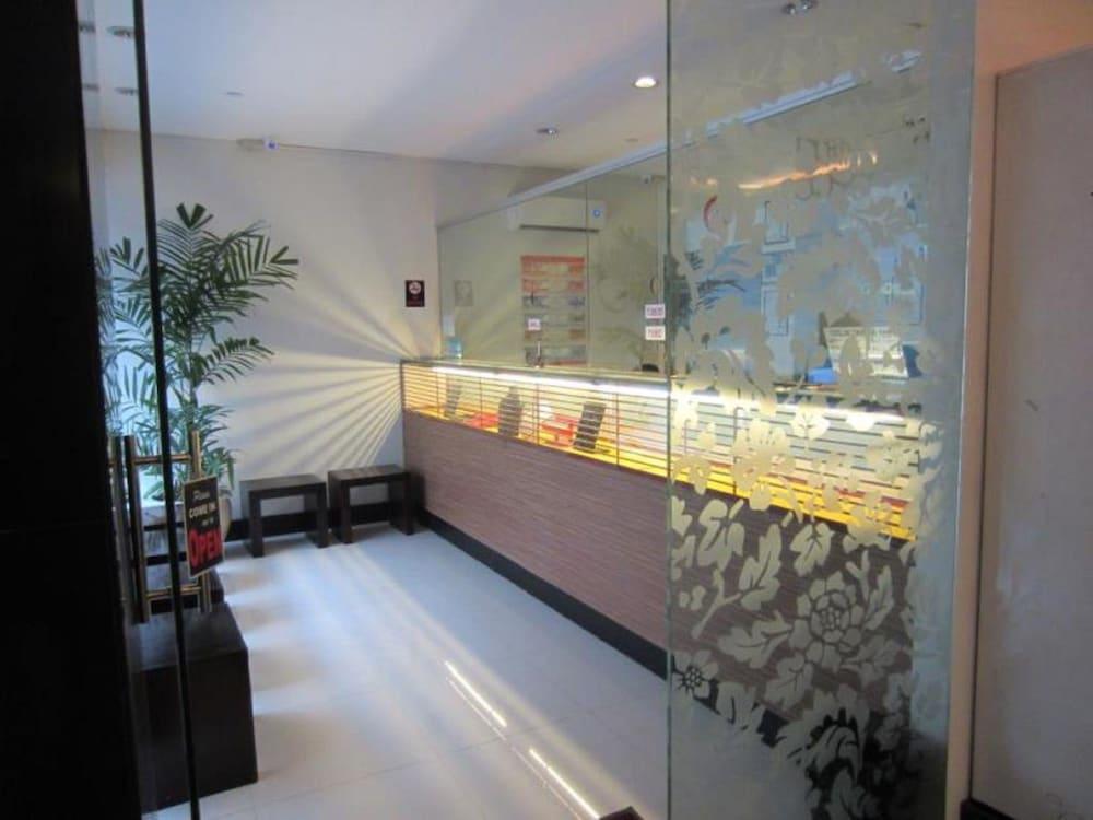 Vista Hotel Cubao Quezon City Kültér fotó