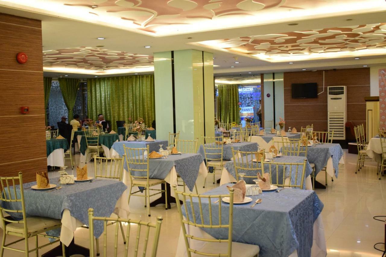 Vista Hotel Cubao Quezon City Kültér fotó