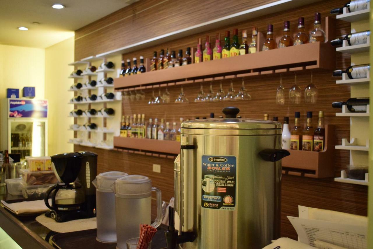 Vista Hotel Cubao Quezon City Kültér fotó